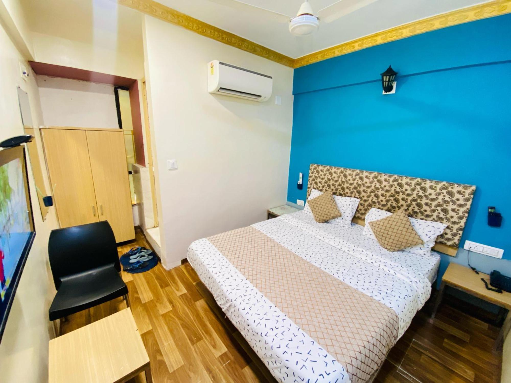 Hotel Abc Satellite Prahlad Nagar Ahmedabad Exterior foto
